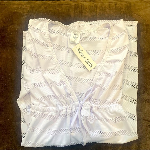 Alexa& Stella Kimono - Picture 6 of 8